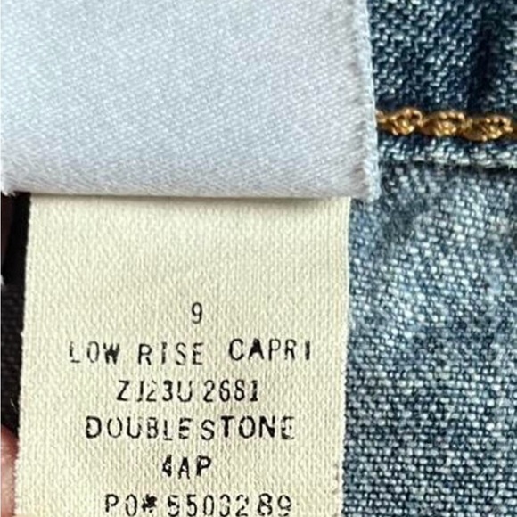 Calvin Klein Retro Low-Rise Blue Jean Capris Size 9 - Picture 3 of 5